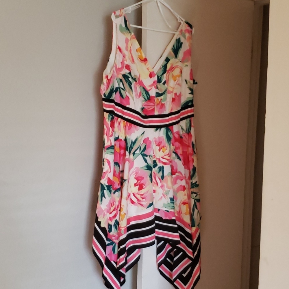 Summer dress for the more than casual affair